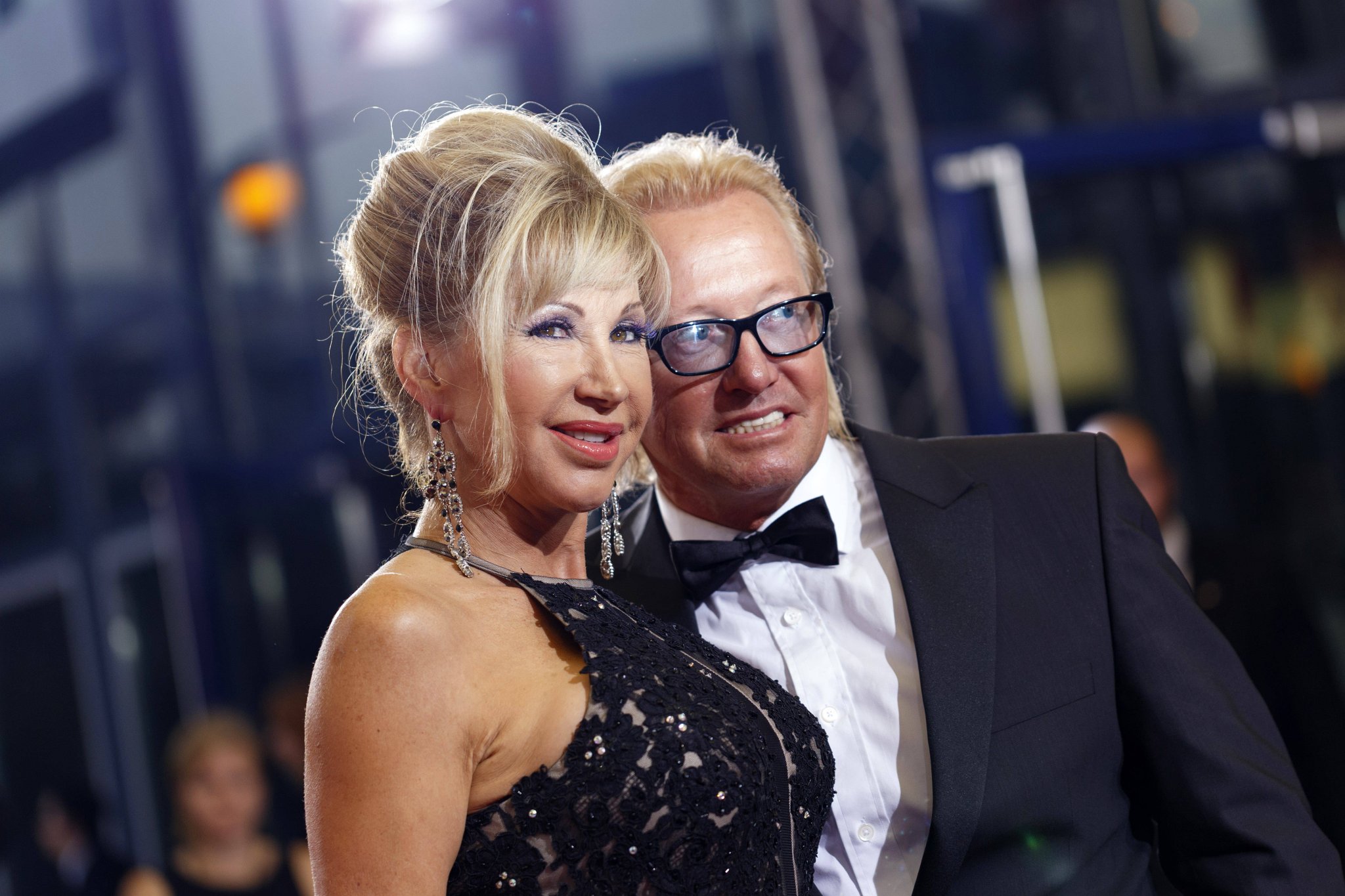 Carmen und Robert Geiss auf dem roten Teppich beim Deutschen Fernsehpreis in Köln