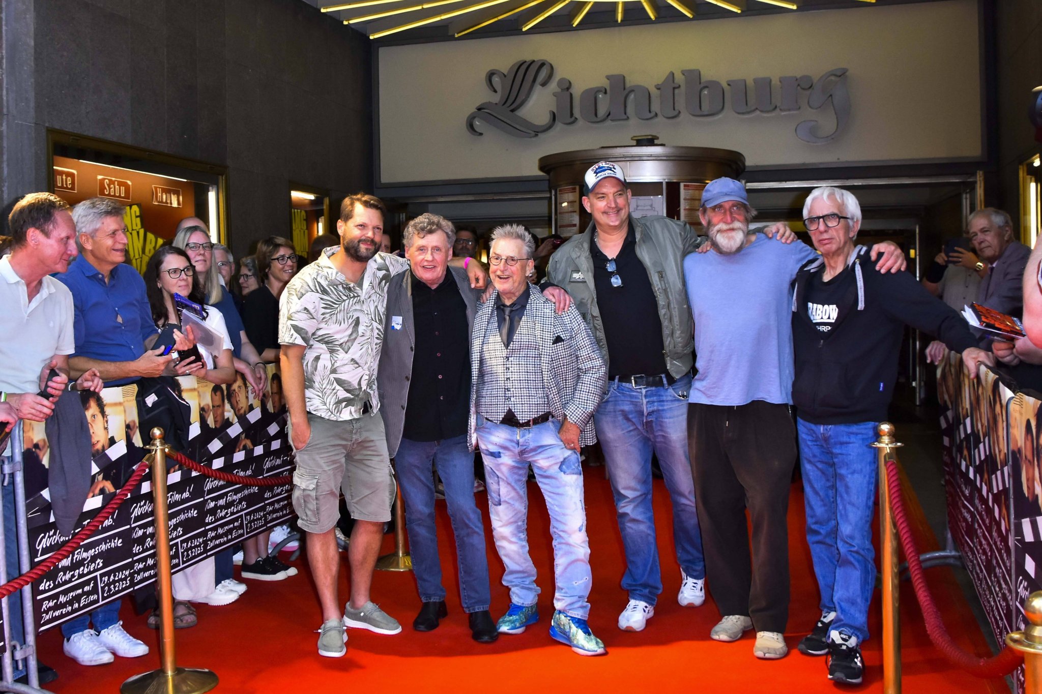 Ralf Richter mit Peter Thorwarth und weiteren Darstellern beim 25-Jahre-Wiedersehen von Bang Boom Bang in der Lichtburg Essen