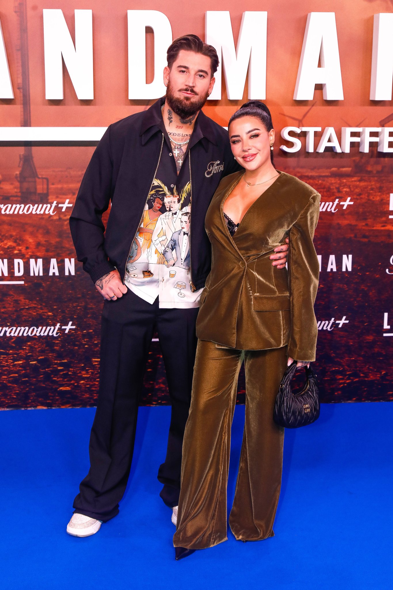 Mike Heiter und Leyla Lahouar bei einer Filmpremiere in Berlin
