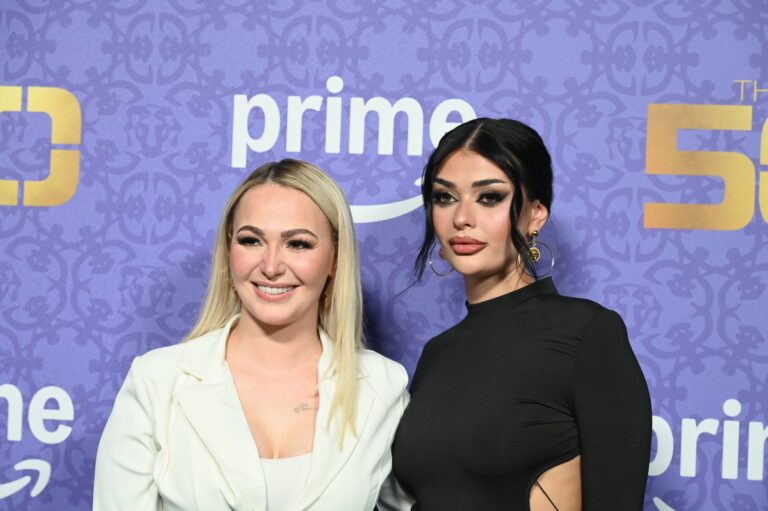 Anita Latifi und ihre Schwester Elsa Latifaj bei einer Filmpremiere in Köln