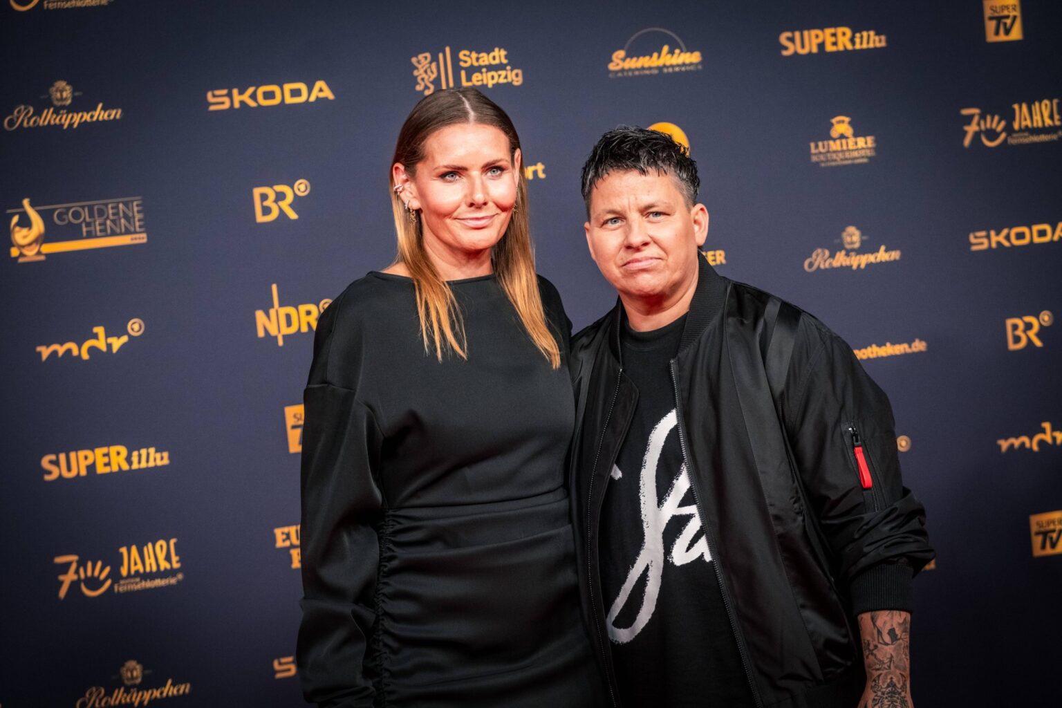 Kerstin Ott auf dem roten Teppich der Goldenen Henne 2026 in Leipzig