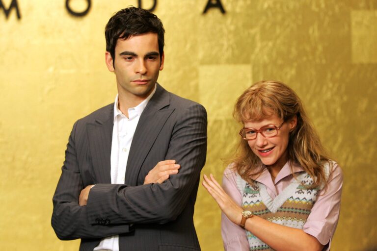 Mathis Künzler und Alexandra Neldel als David Seidel und Lisa Plenske beim Pressetermin zu „Verliebt in Berlin“ 2005
