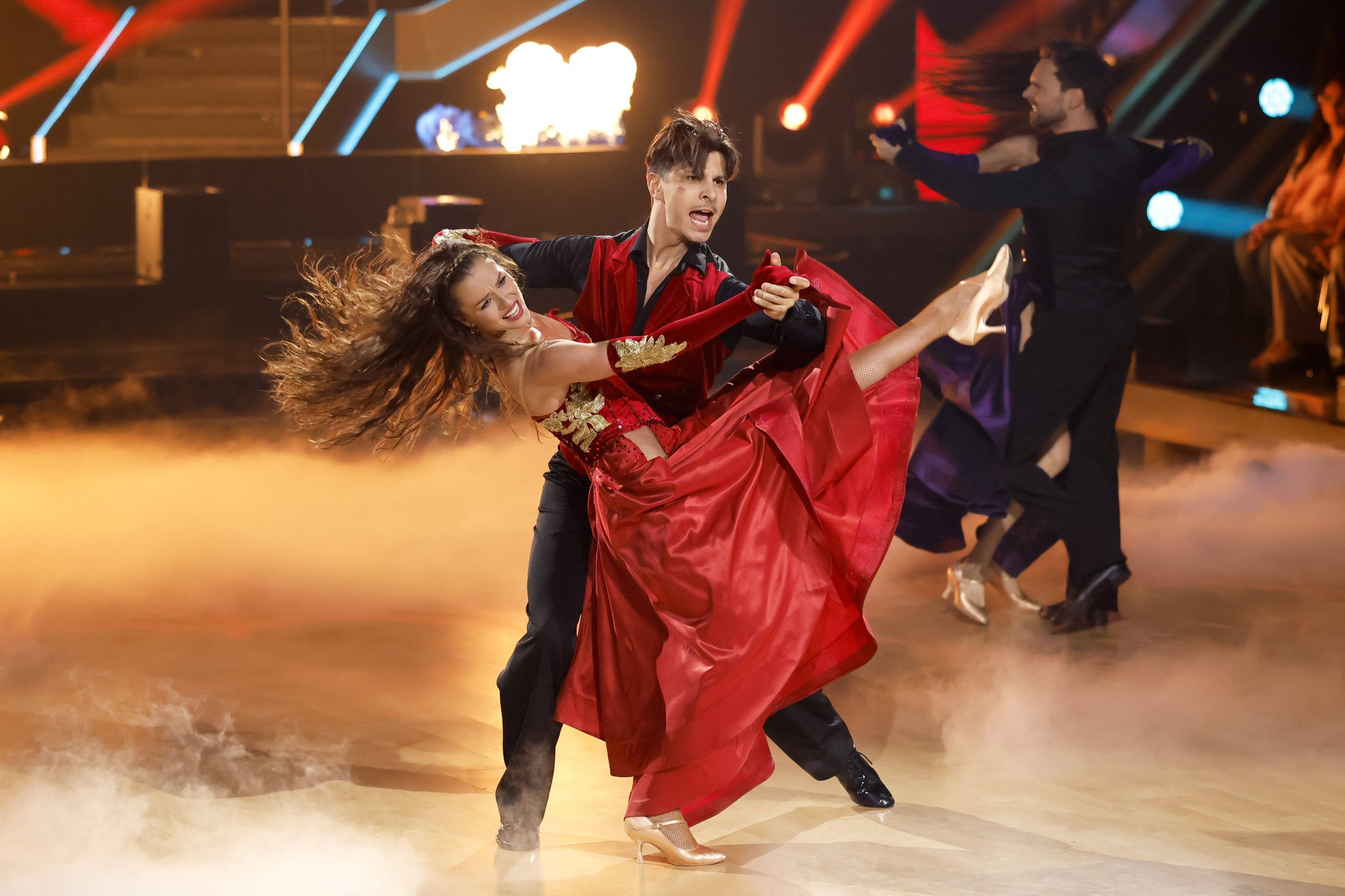 Patricija Ionel und Alexandru Ionel tanzen im Halbfinale von Let's Dance 2026