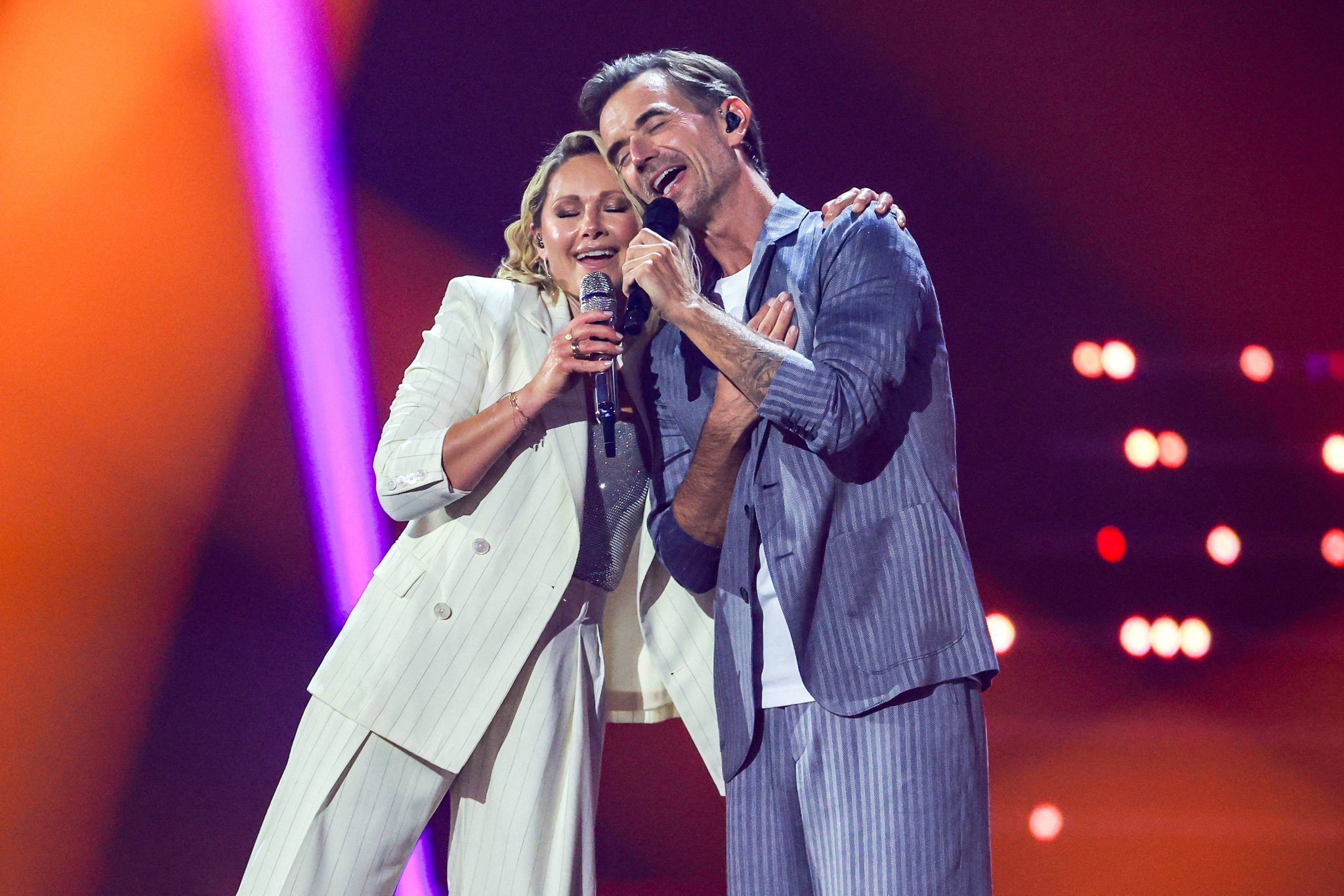 Helene Fischer mit neuer Frisur und Florian Silbereisen auf der Bühne beim Schlagerbooom 2026 in Dortmund